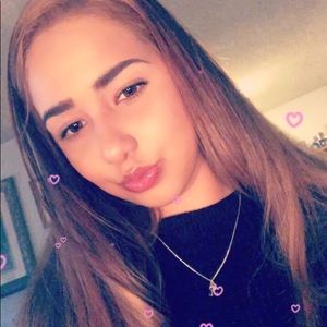 Meet your Posher, Isabel